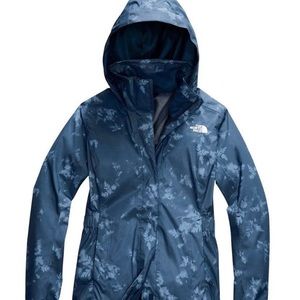 New Women’s North Face Resolve Parka II Standard fit Jacket